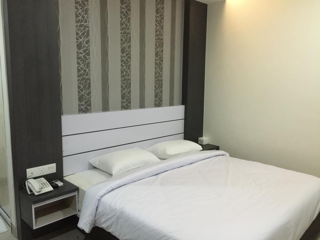 Redlink Hotel Batam Room photo