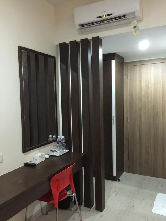 Redlink Hotel Batam Room photo